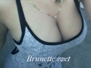 Brunette_swet
