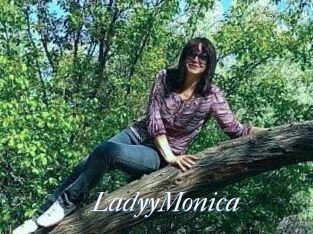 LadyyMonica