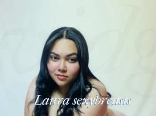 Laura_sexybreasts