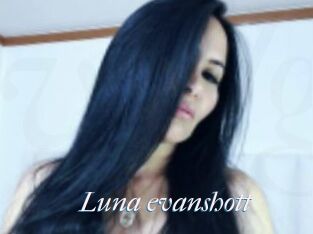 Luna_evanshott