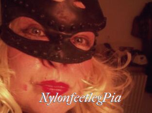 NylonfeetlegPia